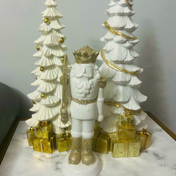 Nutcracker - Picture 1 of 1